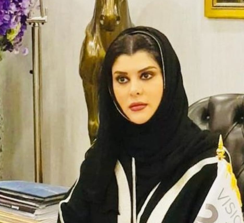 وصول الاميره السعوديه دعاء بنت محمد عزت للقاهرة للمشاركه في مؤتمر جامعة الدول العربية.