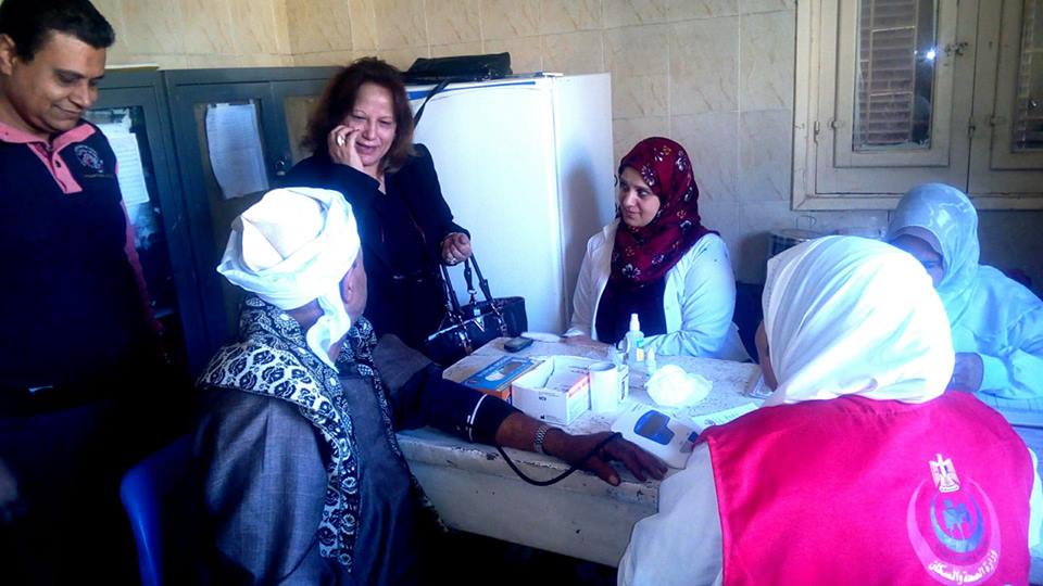 إدارة أبوتيج الصحية تواصل عمل الحملة الرئاسية لتحليل ڤيرس سي والأمراض غير السارية