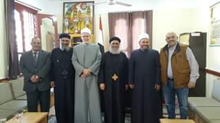 وفد مطرانية بورسعيد للأقباط الأرثوذكس يهنئ خريجى الأزهر بمناسبة المولد النبوى