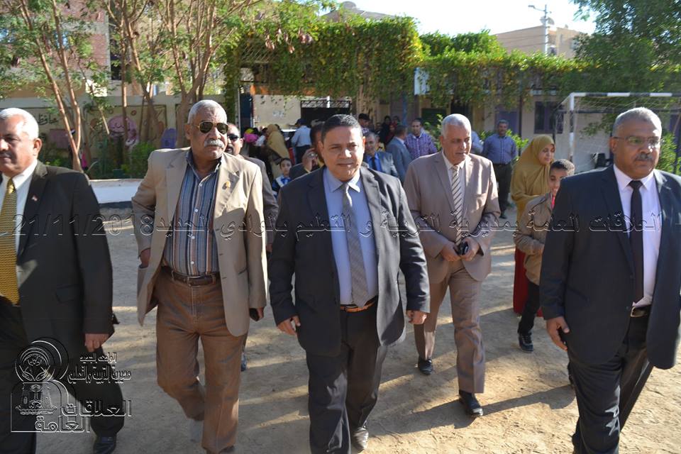 التداوي يؤكد على انضباط الطلاب بمدارس الوادي الجديد