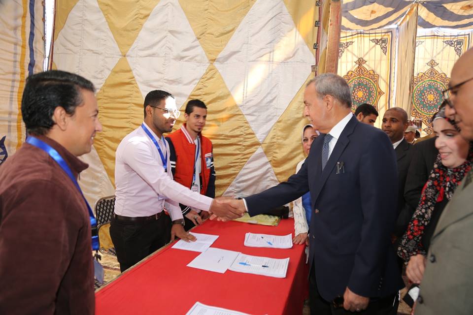 محافظ قنا يفتتح فعاليات الملتقي التوظيفي الثامن والثلاثين