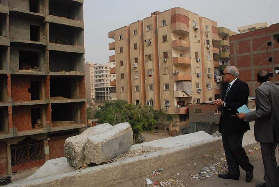 محافظ الجيزة يقطع جولته لإزالة برج مخالف بحرم الدائرى بالعمرانية