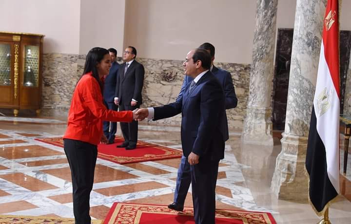 السيسى يستقبل المنتخب الوطنى الحاصل على بطولة العالم للاسكواش