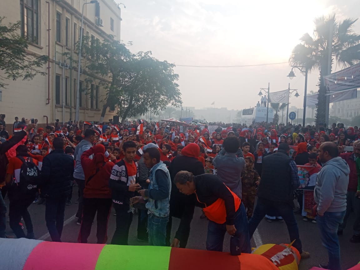 محافظة القاهرة تشهد توافد المئات من المواطنين للمشاركة فى ماراثون للجرى