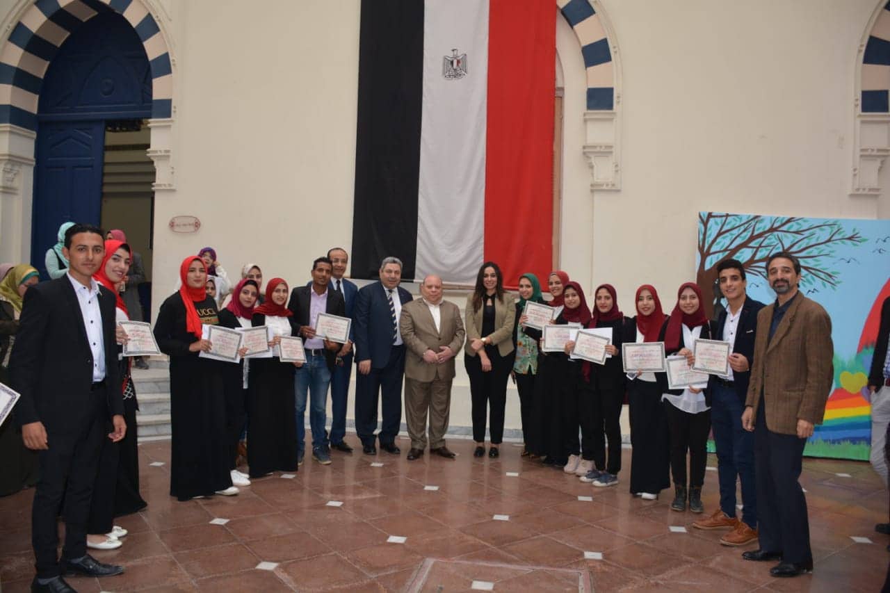 بالصور مركز الإبداع الفني يشهد استضافة نائب المحافظ