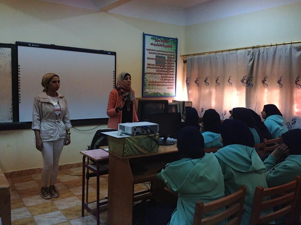 إعلام بورفؤاد يبحث آثار الزواج المبكر الصحية والنفسية