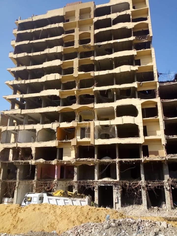 إزاله مجمع سكنى مخالف بأوسيم