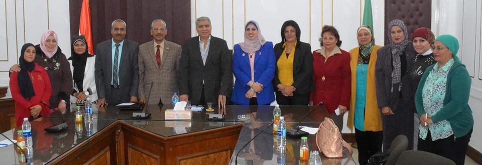 محافظ المنيا يوجه بتنفيذ مبادرات للتوعية بالقضية السكانية