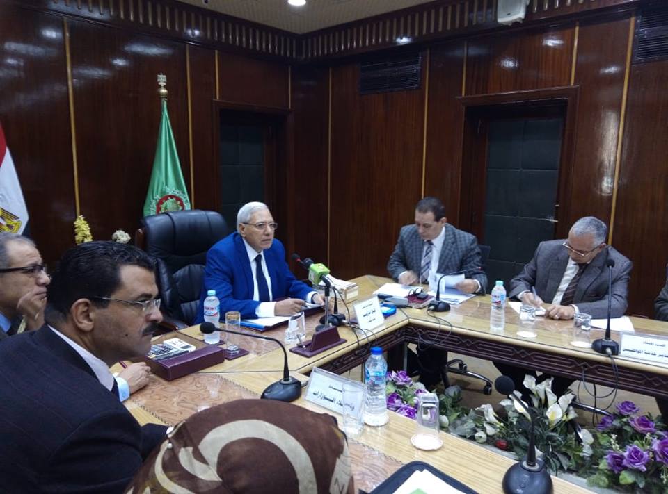 محافظ الدقهلية يقرر اغلاق مغسله سيارات في سرسو