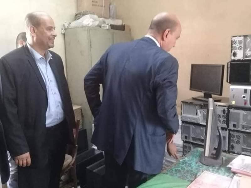 نضال السعيد يدخل نظام التكنولوجيا الحديثة في تعليم غرب شبرا الخيمة