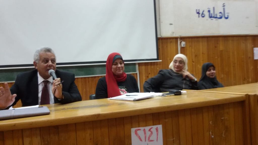 أهمية دور الشباب في مواجهة التحديات  المعاصرة بكلية صيدلة طنطا