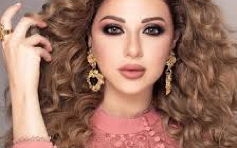 ميريام فارس تقرر العودة للساحة الفنية بـأغنية ” قومى ”