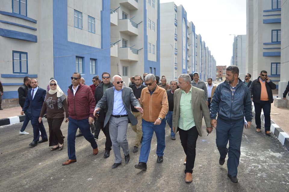 محافظ بورسعيد يشيد بمعدلات انجاز مشروعات احتفالات عيد النصر