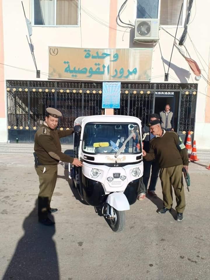 أسيوط تشهد حملة مرورية مكبرة علي الأحياء والمدن