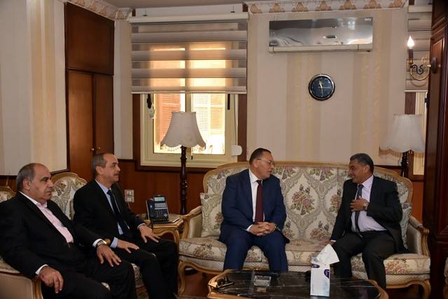 محافظ الشرقية يؤكدعلى ضرورة التنسيق والتعاون بين الجهاز التنفيذي والأجهزة الأمنية