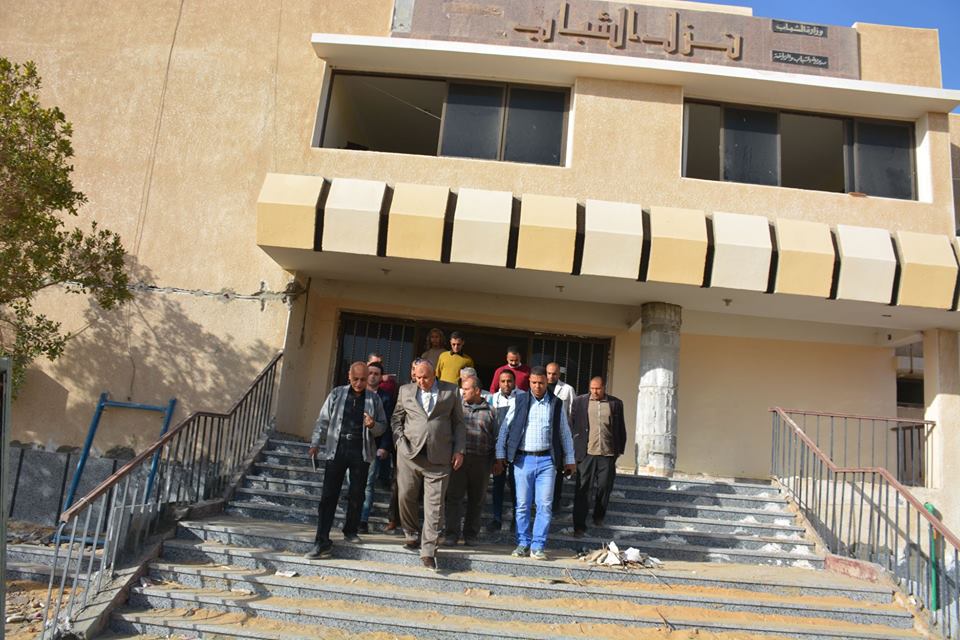 محافظ الوادي الجديد يتابع أعمال تطوير فندق الرياضيين