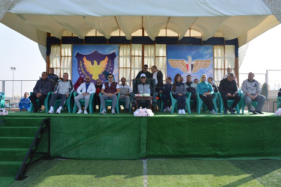 وزير الطيران يشهد اليوم الرياضي للعاملين بمصرللطيران