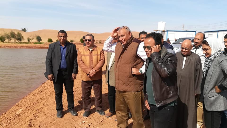 محافظ الوادي الجديد يتابع مشروعات الثروة السمكية