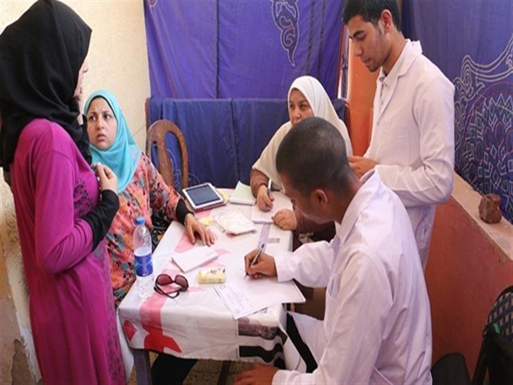 قافلة عين شمس تعالج 328 مواطن في أول يوم لها بالوادي الجديد