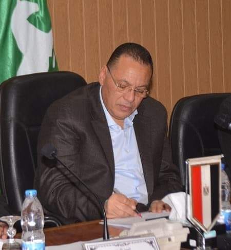 محافظ الشرقية يستجيب لشاب كفيف ويمنحه وحده سكنية