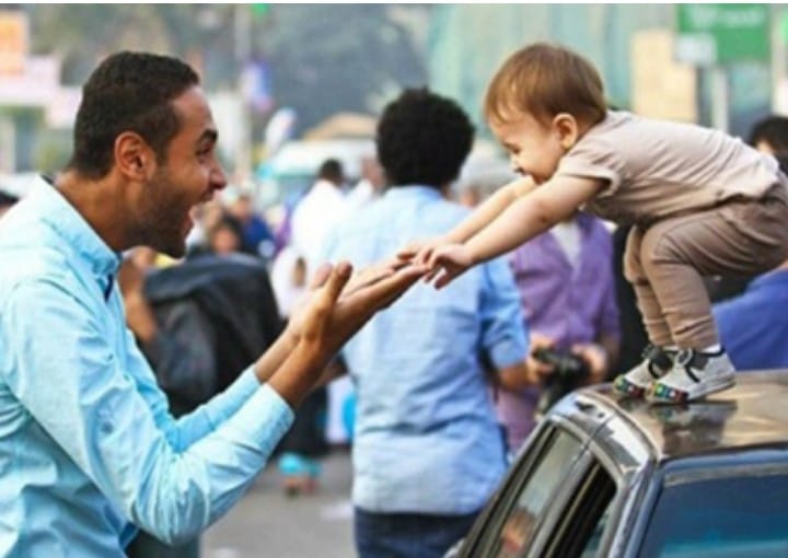 البرلمان يدرس مشروع قانون لقصر حضانة الطفل للاب والام فقط