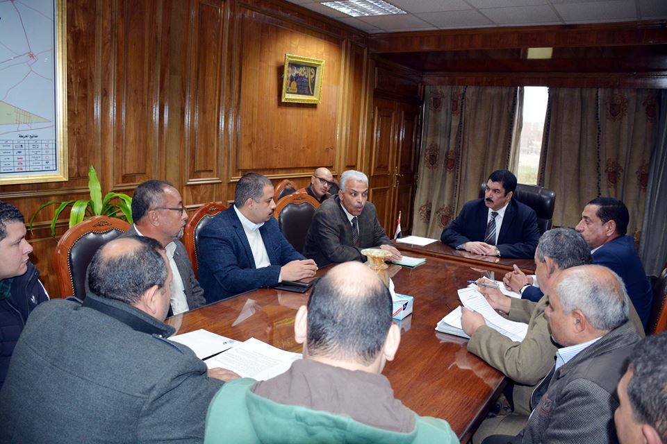 محافظ القليوبية يعقد اجتماعا لتوفير وسائل نقل لحل مشكله التكدس