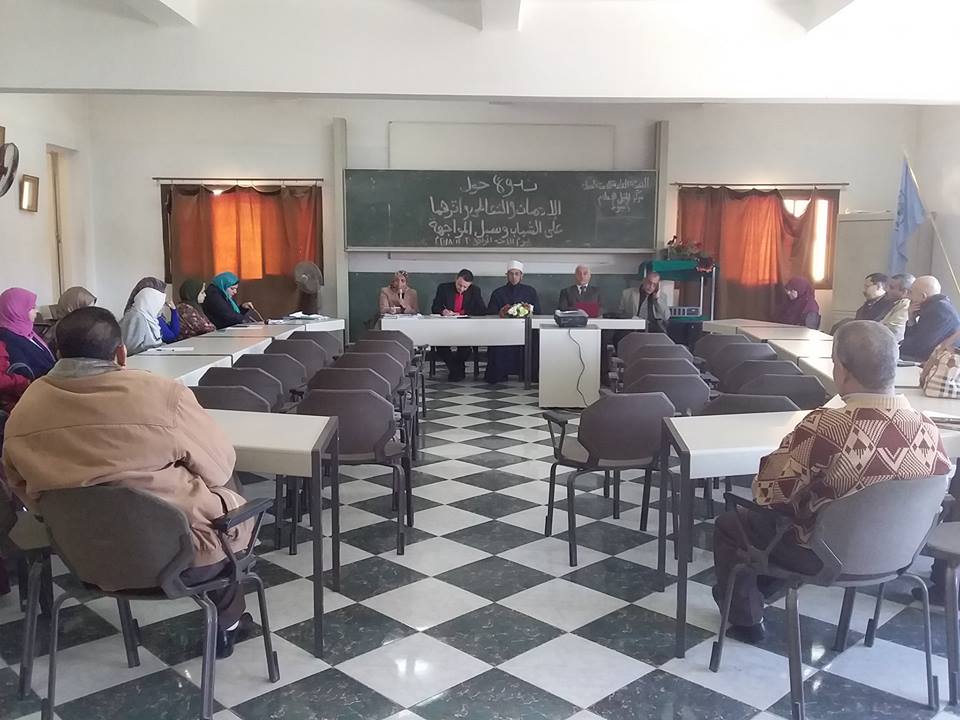 مركز النيل للإعلام ينظم ندوة حول الإدمان والتعاطي واثرهما علي الشباب بأسيوط 