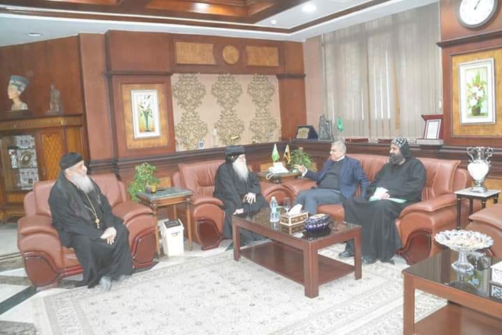 محافظ المنيا يحافظ علي تماسك ابناء الوطن