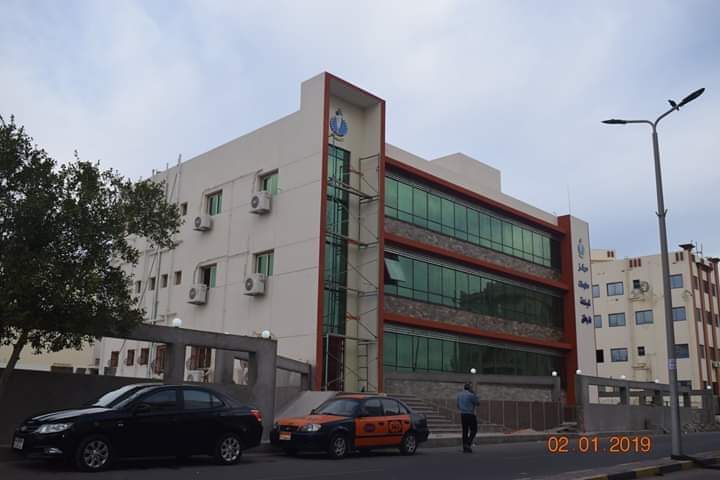 محافظ البحر الأحمر يتابع الأعمال الإنشائية بمبنى مركز معلومات شبكات المرافق