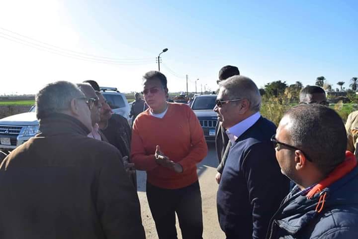 وزير النقل يزور المنيا وينوة ان افتتاح طريق مصر اسوان ابريل القادم