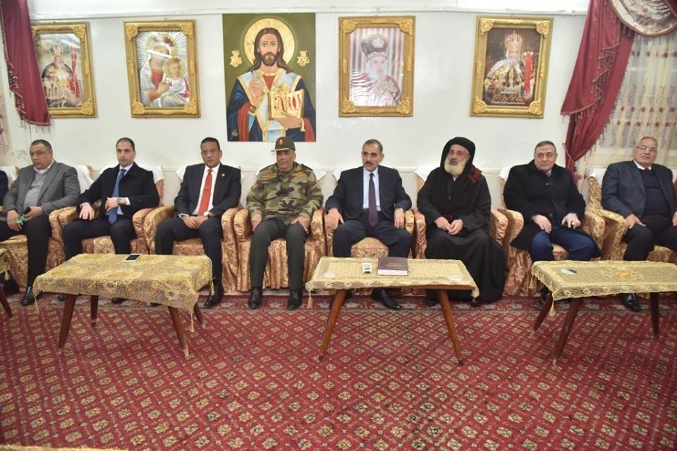 محافظ أسيوط يزور الكنائس والاديرة والإنجيلية الأولي للتهنئة بالعيد
