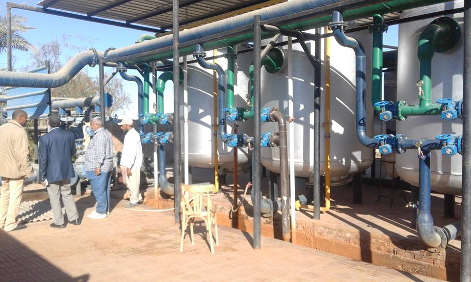 رئيس مركز الداخلة بالوادى الجديد يتفقد مشروعات الهنداو