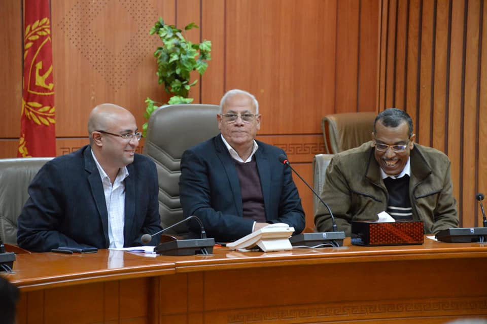 محافظ بورسعيد يوجه بتسهيل الامكانيات لأنجاح منظومة التحول الرقمي