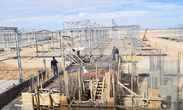 محافظ البحر الاحمر يتابع إنشاء مدينة صناعية تضم المصانع المتوسطة والصغيرة بالغردقة