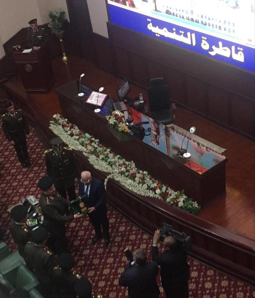 قيادة الدفاع الجوي تكرم محافظ بورسعيد