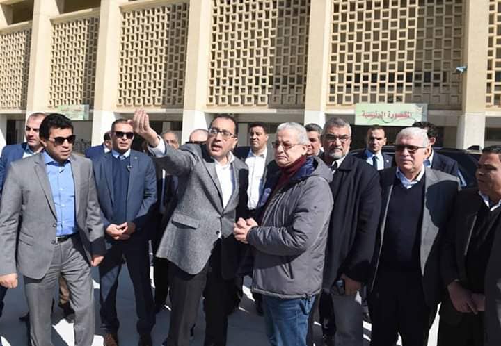رئيس الوزراء يتفقد استاد القاهرة للاستعداد لبطولة الأمم الأفريقية