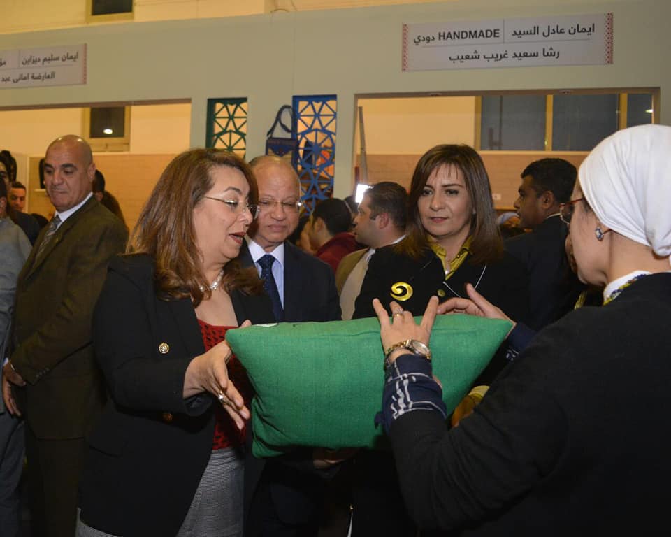 وزيرتا الهجرة والتضامن تفتتحان معرض ديارنا لدعم الحرف اليدوية والتراثية 