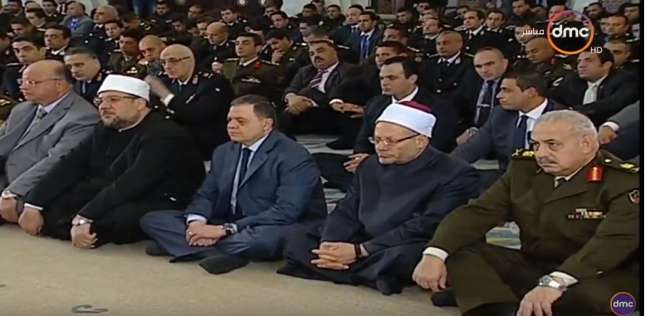 بث شعائر صلاة الجمعة من مسجد الشرطة احتفالاً بعيدها 67