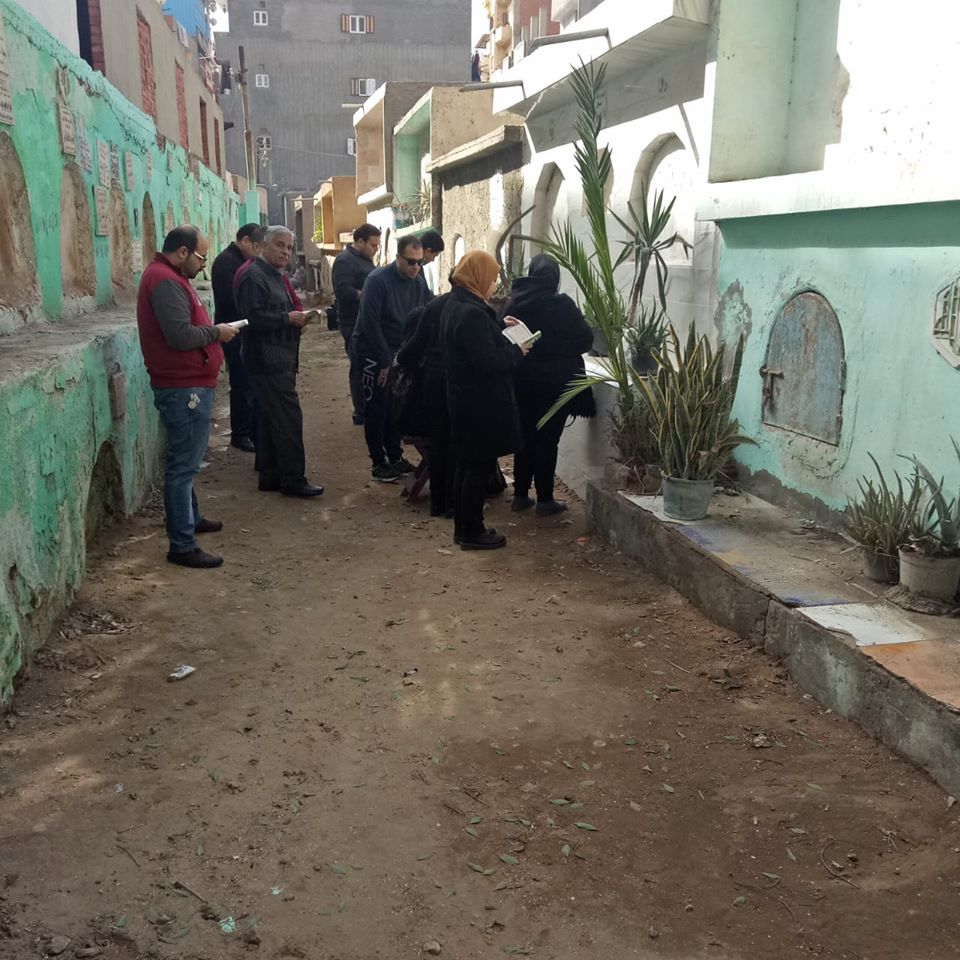 محافظ الدقهلية يطالب بضرورة سرعة تطوير مقابر الدراسات