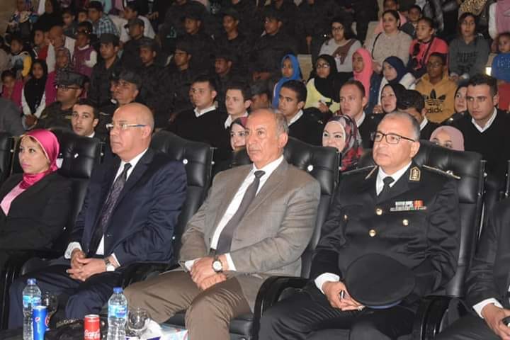 محافظ البحر الأحمر يشهد احتفالًا فنيًا بمناسبة عيد الشرطة بالغردقة