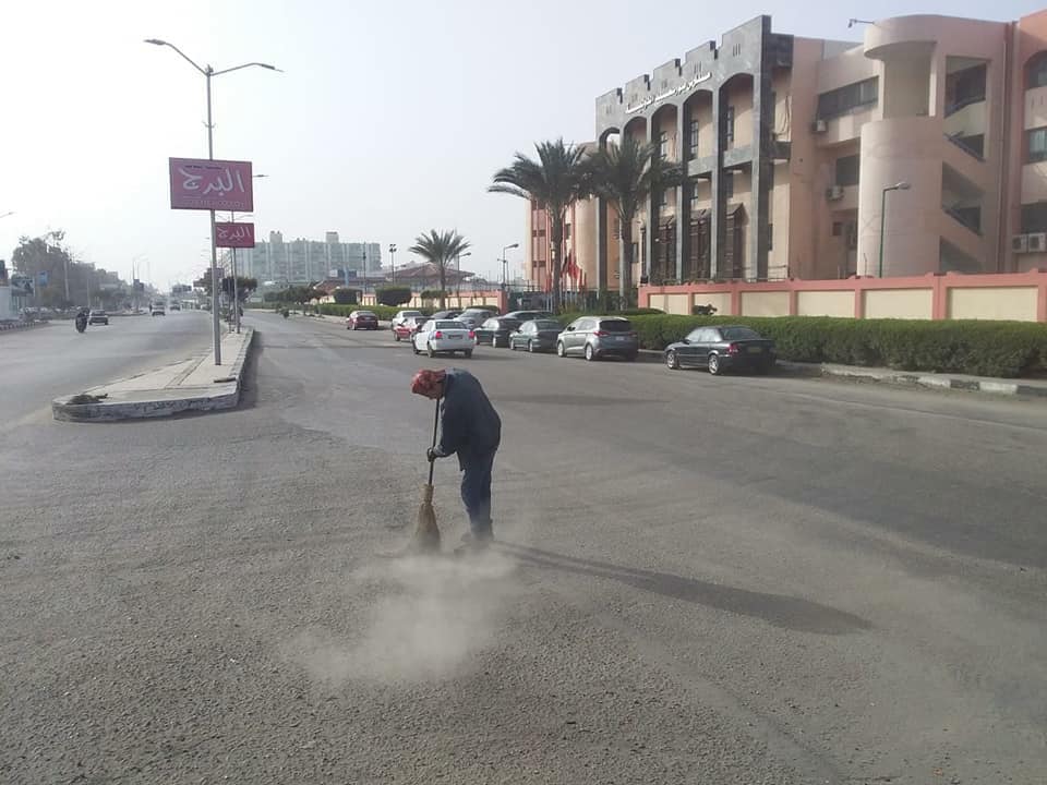 متابعة أعمال النظافة اليومية بأحياء محافظة  ببورسعيد