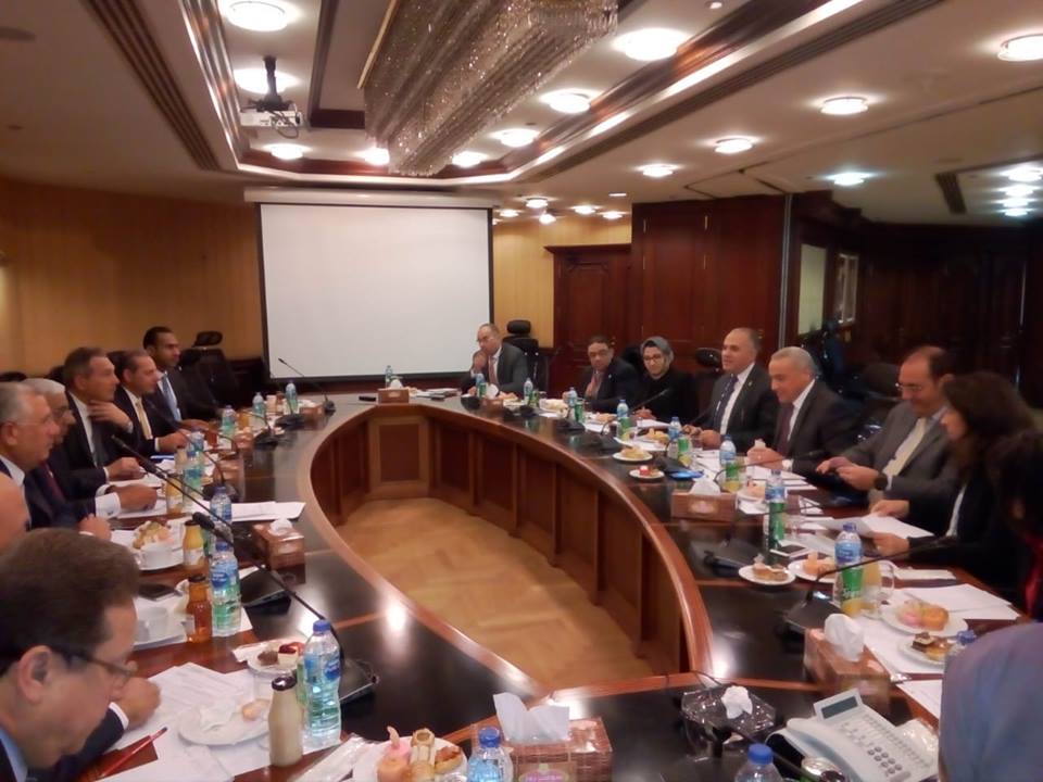 وزير الري ونائب محافظ الوادي الجديد يبحثان دعم أساليب الري المطور بالمحافظة