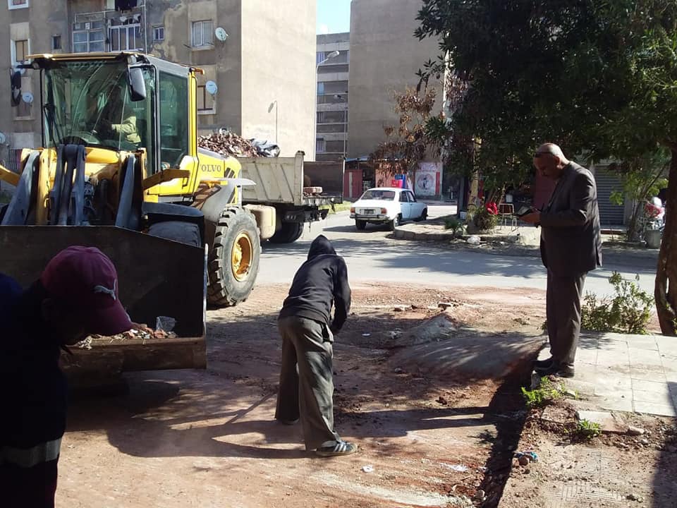 محافظة بورسعيد تجري اعمال النظافة اليومية و مبادرة (شوارع بلا رمال )