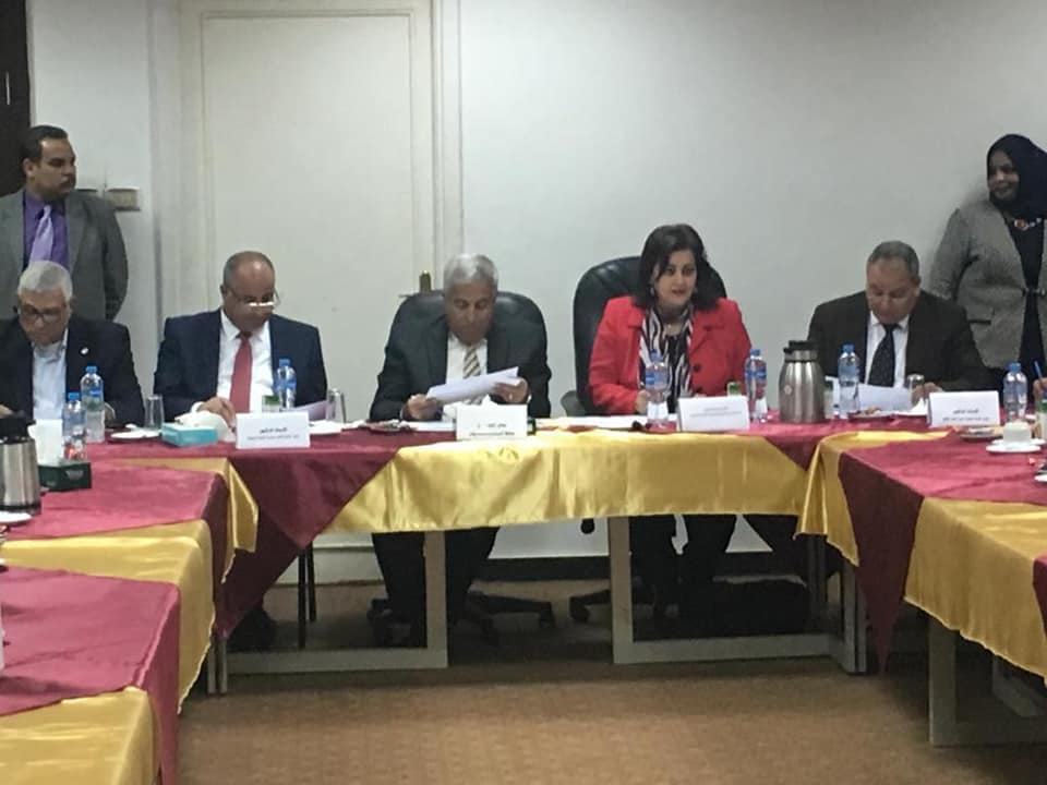 نائب وزير الزراعة و محافظ أسوان يجتمعان باللجنة العليا لتنمية بحيرة السد العالي