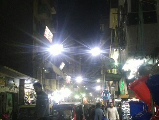 تغيير كشافات الشارع الجديد بأبوتيج والأهالي نتمني إضاءة كل الشوارع والميادين خاصة بالفرغل 