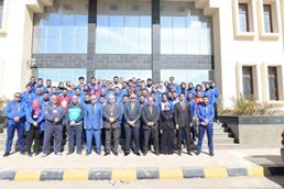 رئيس جامعة المنصورة يتفقد جاهزية الفرق الطلابية ويحمسهم للفوز خلال فعاليات أسبوع شباب الجامعات