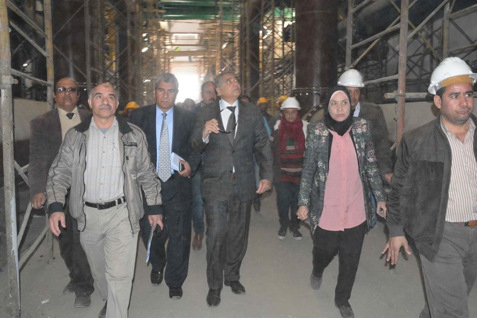 محافظ المنيا يتفقد محطة مياه وشبكات أبوقرقاص تمهيداً للتشغيل التجريبي