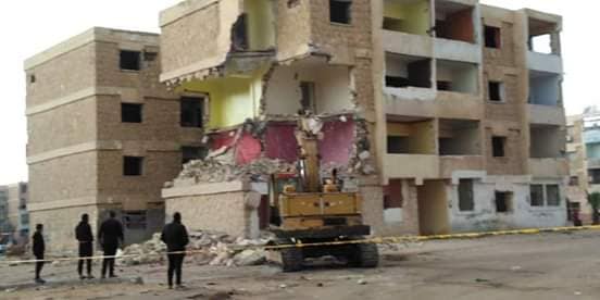 حى فيصل بالسويس يعلن البدء في إزالة ٣ عمارات