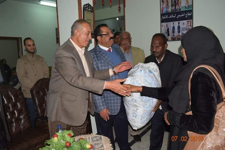 عبد الله يفتتح مركز العلاج الطبيعى بمدينة رأس غارب