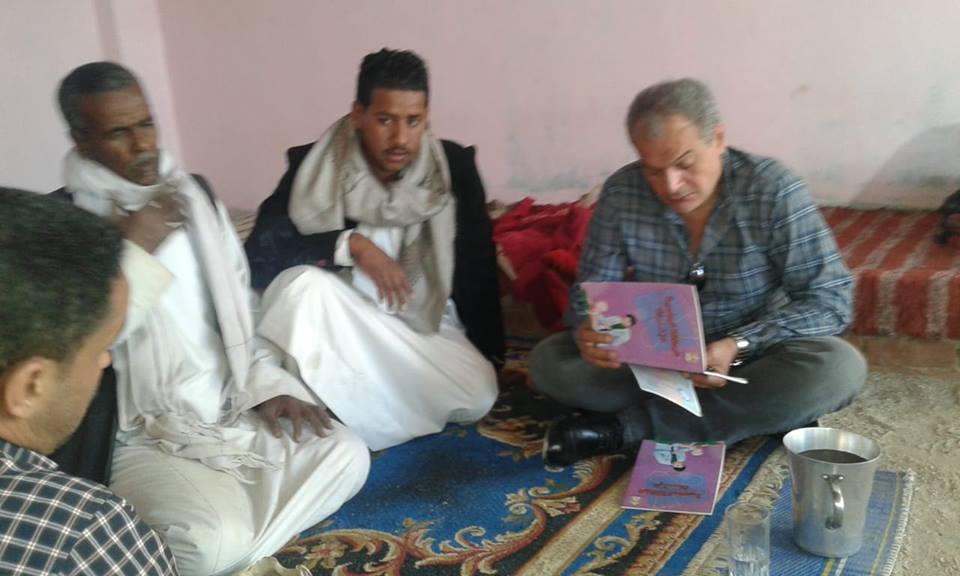 وكيل وزارة الصحة بالبحر الأحمر يوقع الكشف الطبي على المرضى بوحدة الشيخ الشاذلي